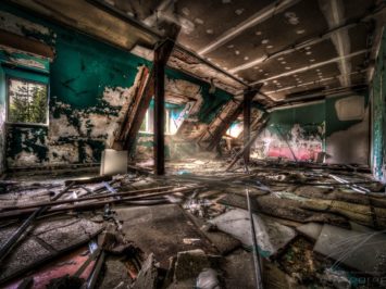 Color in the Attic - Clinique Du Diable, Alsace, France