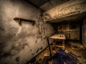 Mortuary Chamber - Clinique du Diable