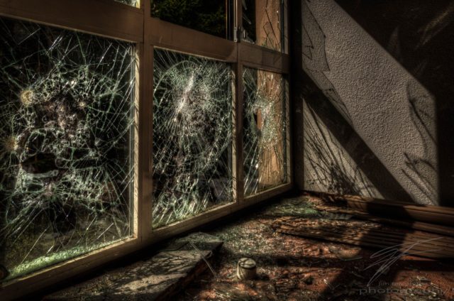 Urbex at the Clinique du Diable, France, Alsace - Glass Shadows