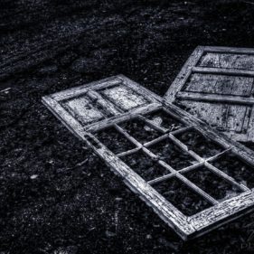 Clinique Du Diable: Friday 17:01 - Everybody left the building