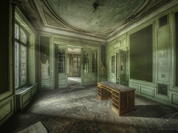 Lonely Desk
