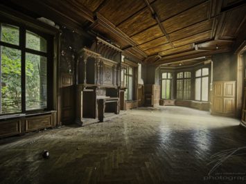 The Study - The workroom in the Château Lumière, an abandoned villa / mansion in Alsace, France