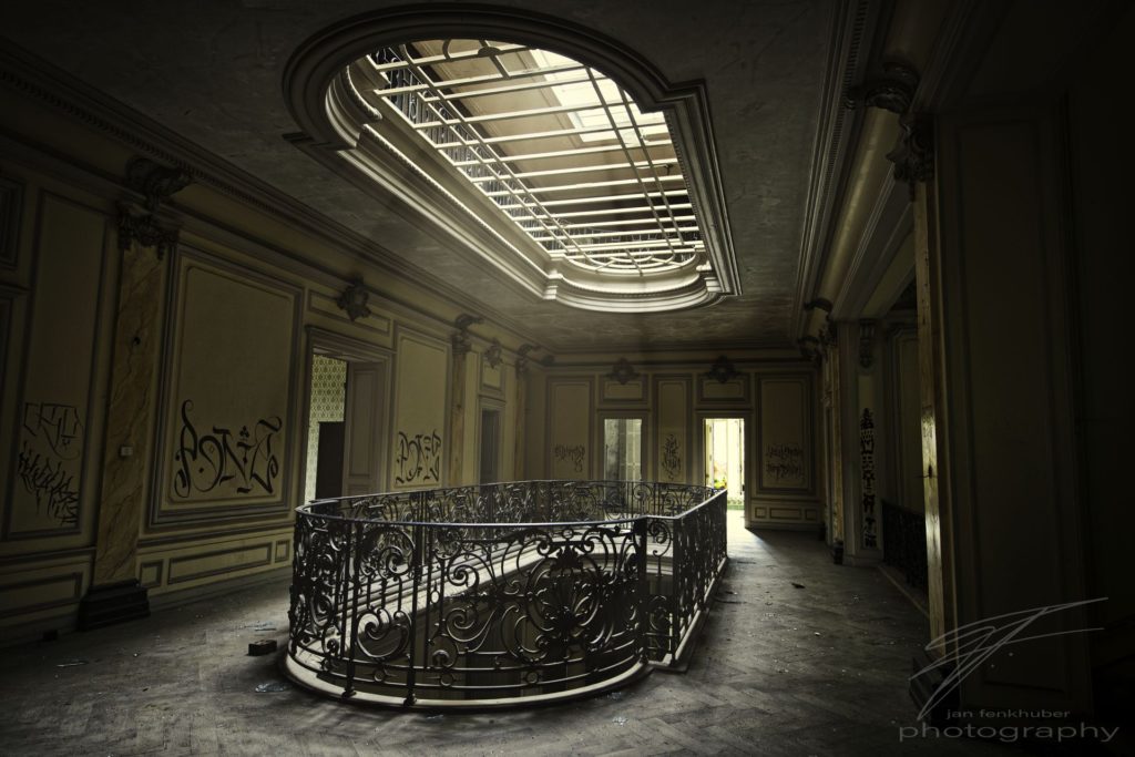 Light in the Hallway - Light trhough the atrium in the Château Lumière, an abandoned mansion / villa in Alsace, France